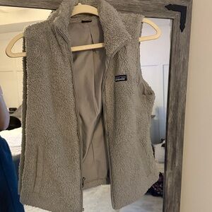 Patagonia Women’s Los Gatos Fleece Vest
